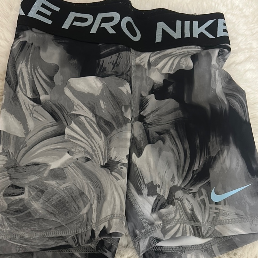 Nike Pro Black and Gray Patterned Shorts